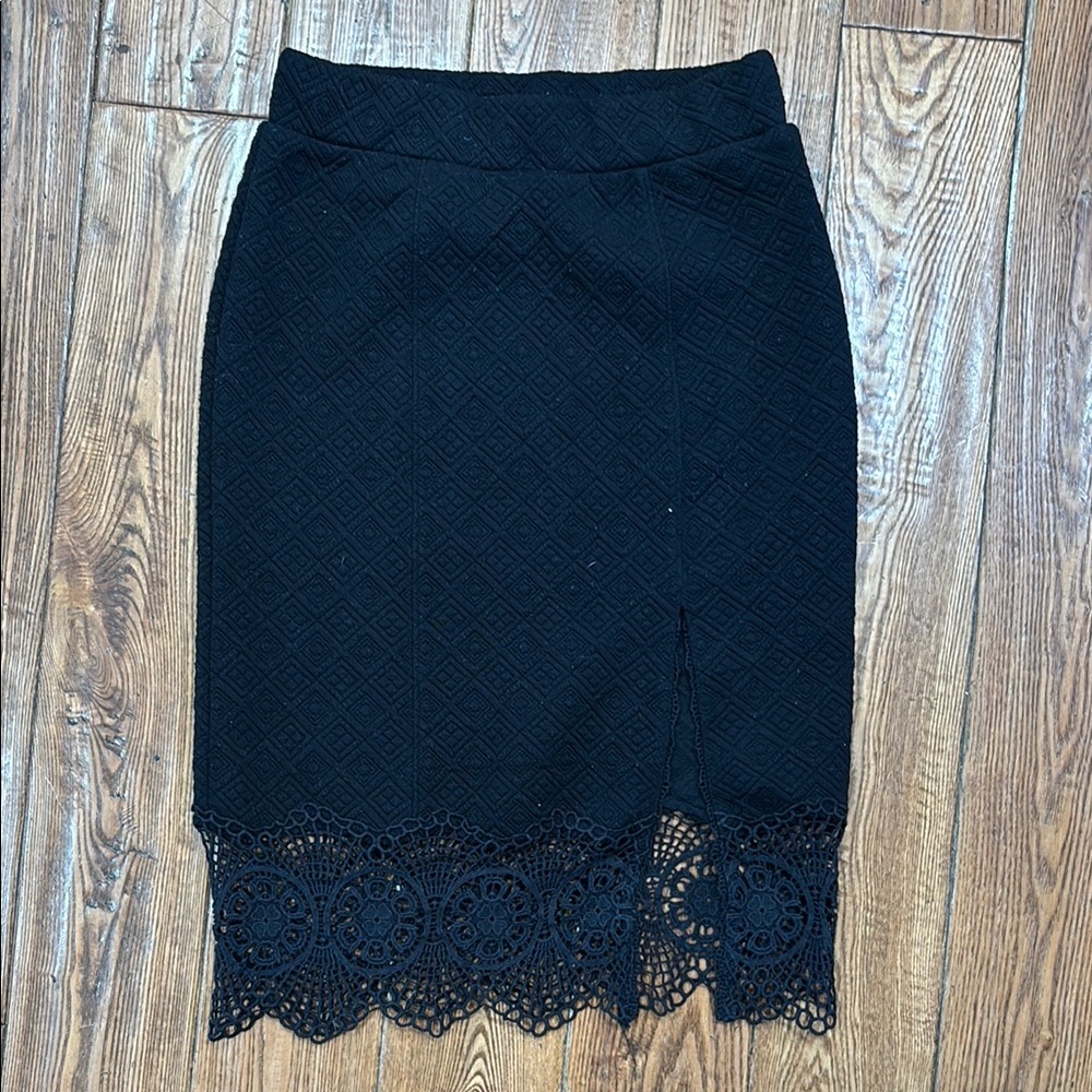 Elegant Black Lace Hem Skirt